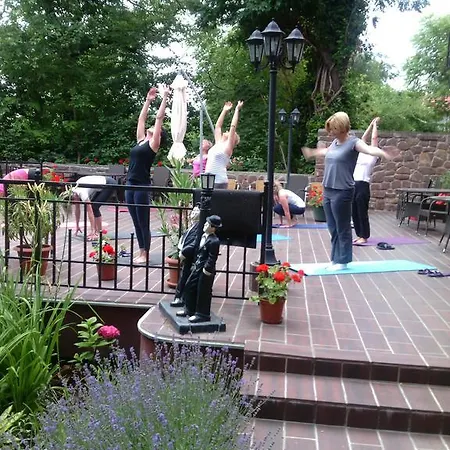 Stan Es Panzio 3* Balatonalmádi