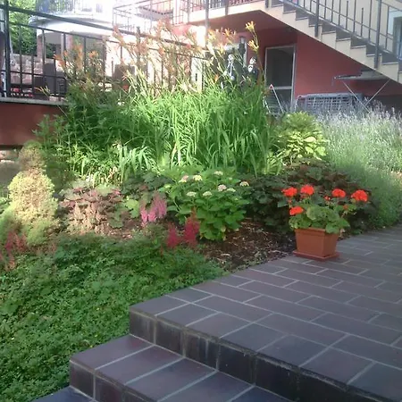 Stan Es Panzio Bed & Breakfast Balatonalmádi