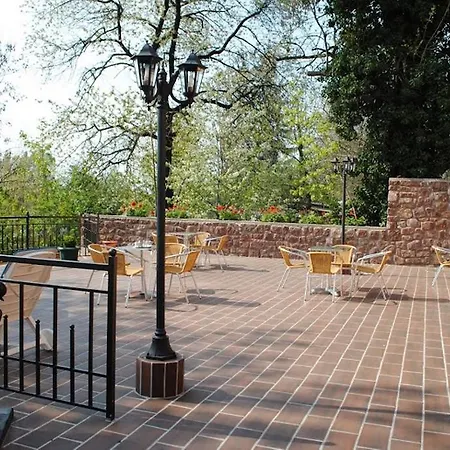 Bed & Breakfast Stan Es Panzio Balatonalmadi