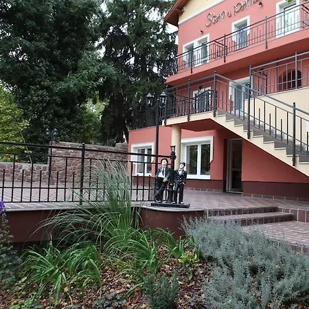 Bed & Breakfast Stan Es Panzio *