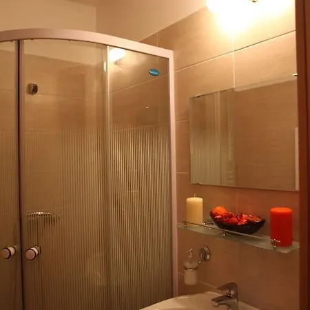 Stan Es Panzio Bed & Breakfast Balatonalmádi