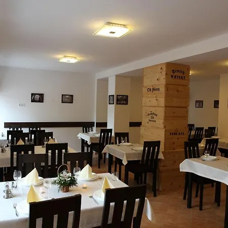 Stan Es Panzio Bed & Breakfast Balatonalmadi