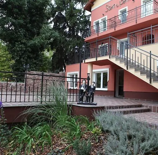 ベッド・アンド・ブレックファスト Stan Es Panzio 3*