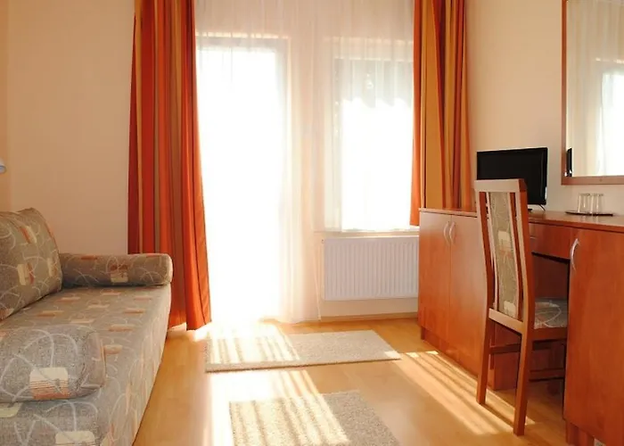 Stan és Panzió 3* Balatonalmádi