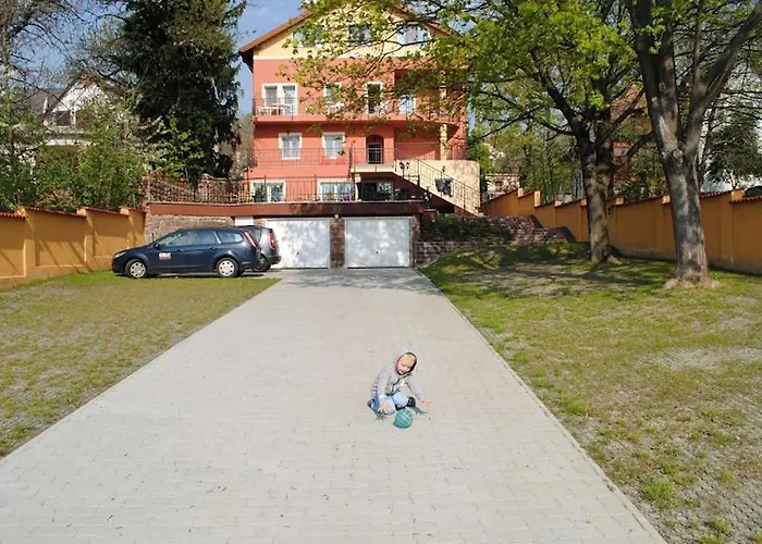 Stan és Panzió Couette-café